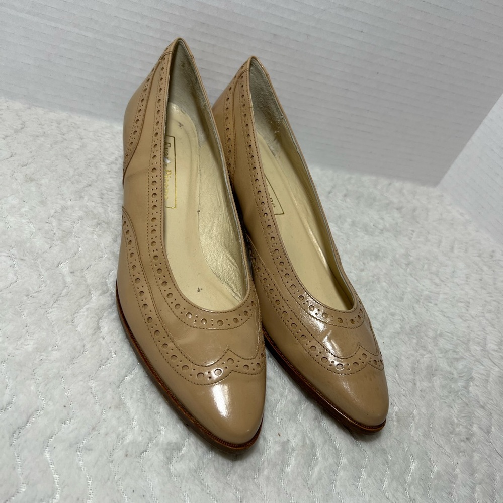 Evan Picone Women's Tan Patent Leather Wing Tip Heels Size 8N Made In Italy